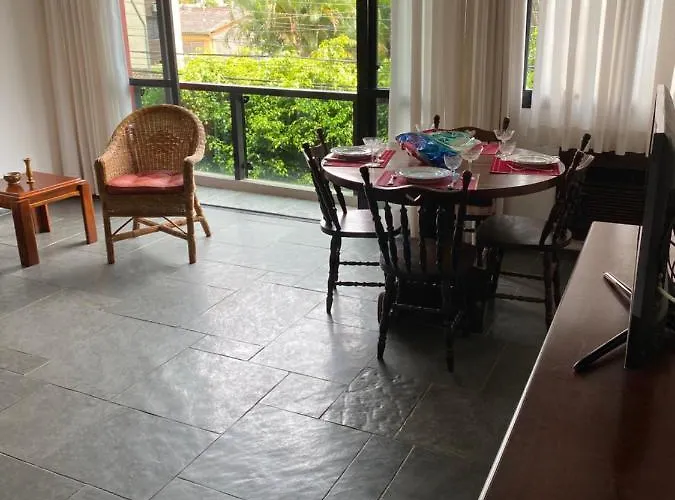 Ótimo apartamento na Praia da Enseada! Guarujá
