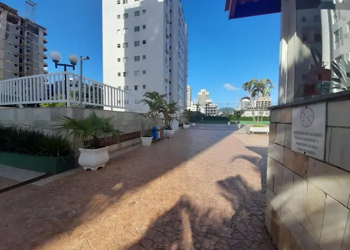 AP Guarujá Enseada lado praia com piscina, lazer completo